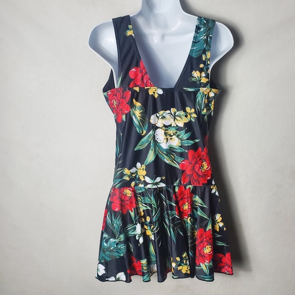 Hello Summer! Black Floral Swim Dress L. - Picture 3 of 7
